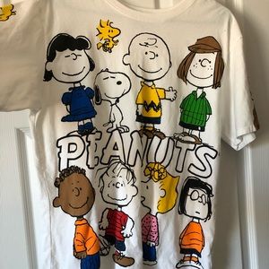 PEANUTS T-SHIRT